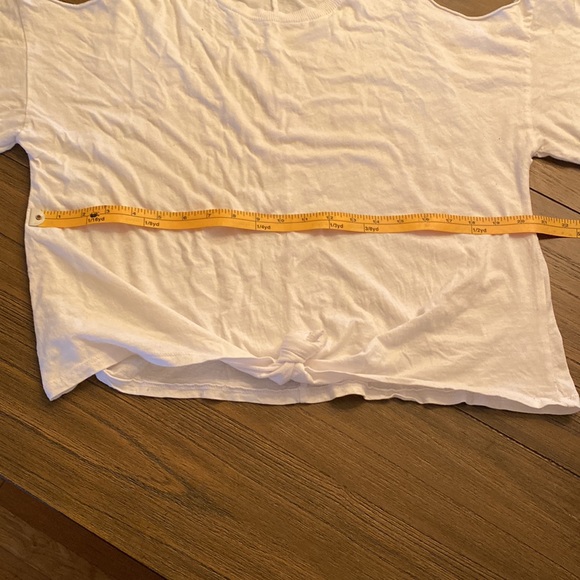 Buckle bought shirt with open shoulders - Picture 7 of 8